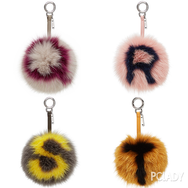 FENDI ABCharms 当季必备单品毛绒字母