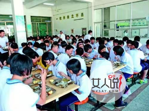 针对学生用餐安全 教育部发布最新制度  形成陪餐的制度化