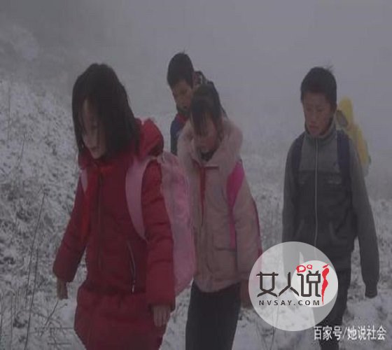 6岁走6万步上学  脸颊已经冻红了，头发变得“雪白”