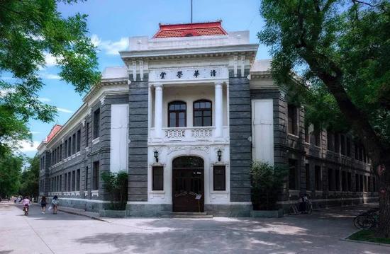  国内美得堪比景点的几所大学 你知道几个？