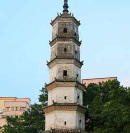 梦见在寺庙里吃饭 预示最近会有好运气